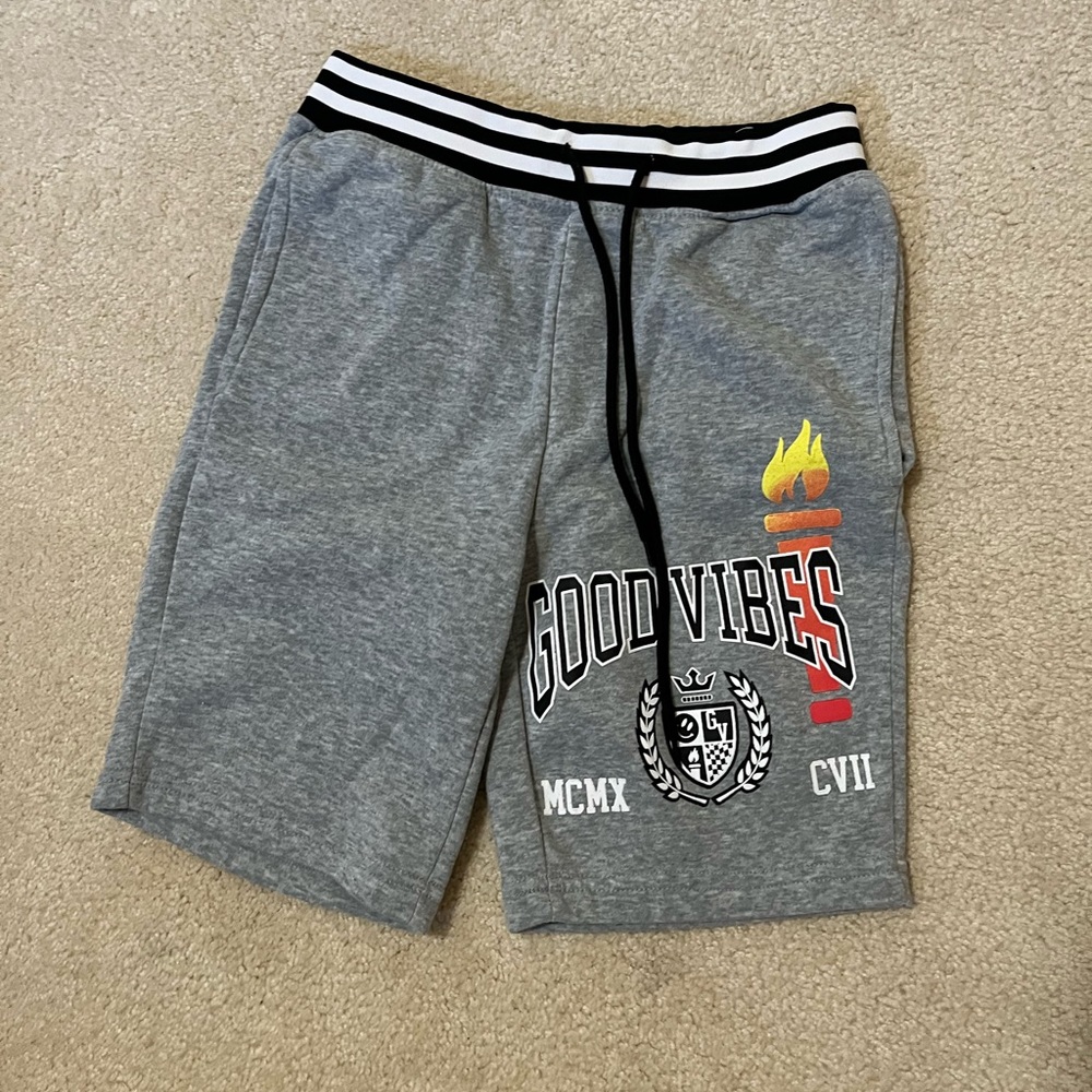 Rue21 Grey Graphic Shorts